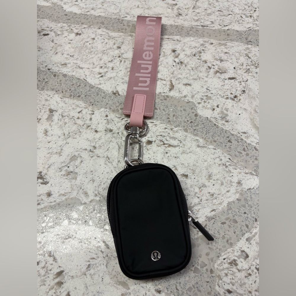 Lululemon never lost keychain and clippable pouch